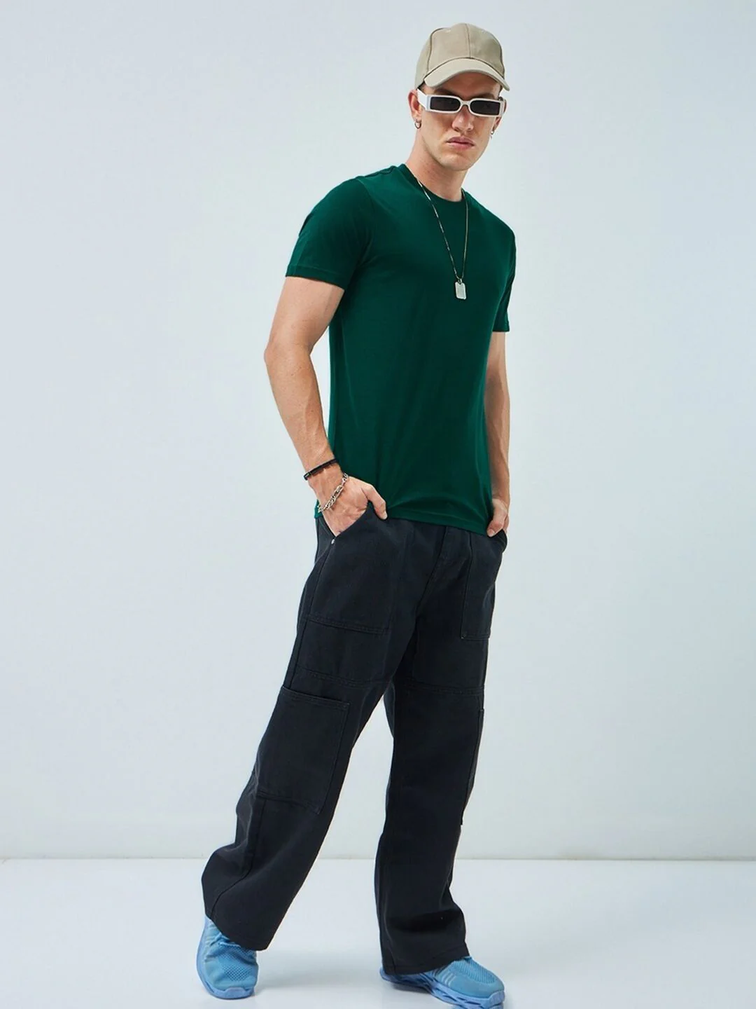 Bewakoof Green Regular Fit Pure Cotton T-shirt - Image 4