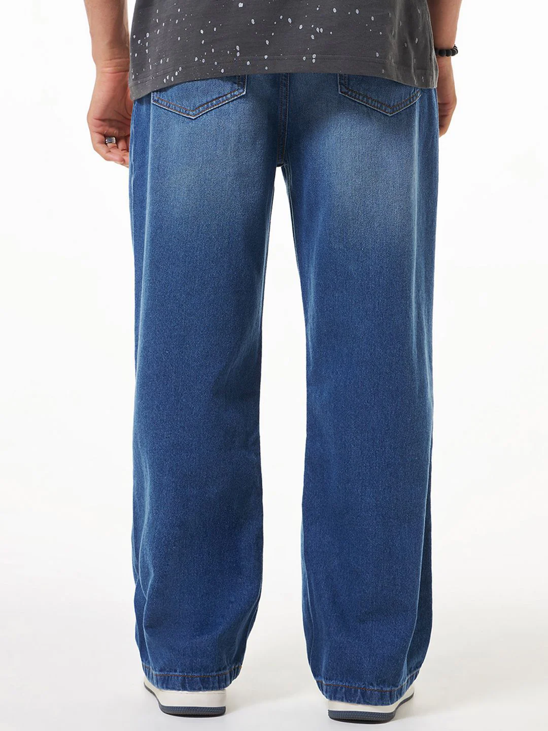 Bewakoof Men Baggy High-Rise Distressed Light Jeans - Image 3