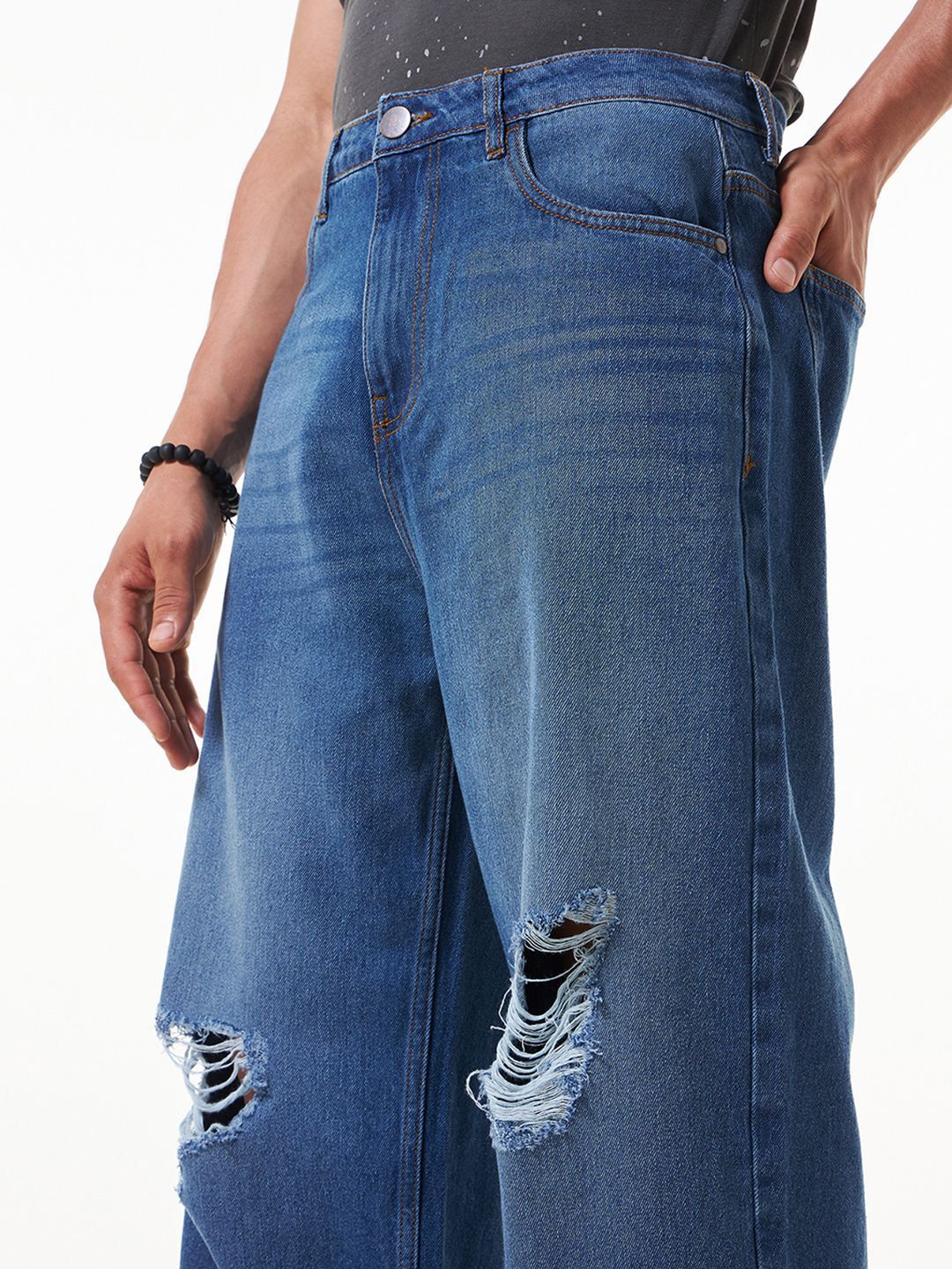 Bewakoof Men Baggy High-Rise Distressed Light Jeans - Image 4
