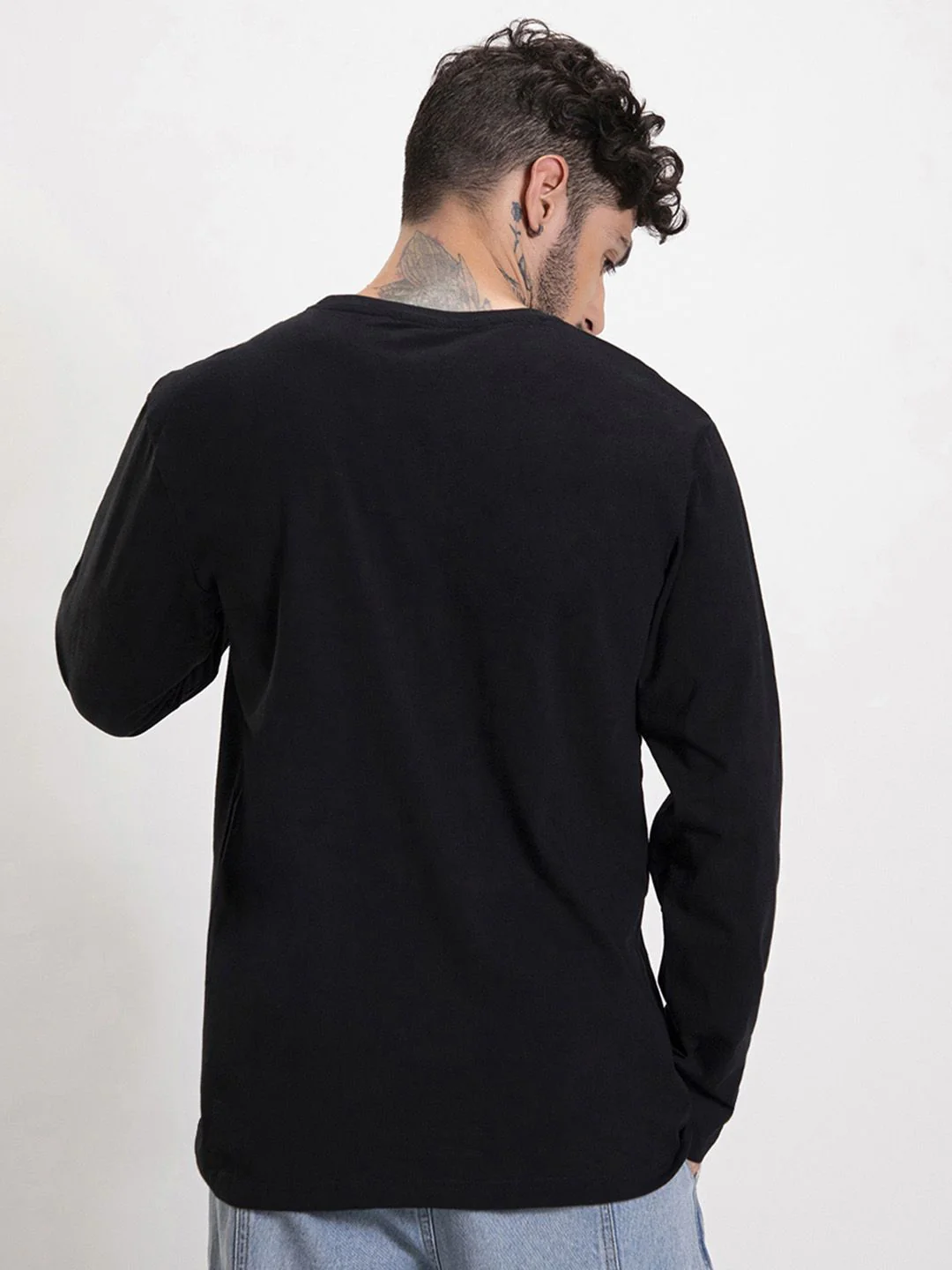 Bewakoof Men Black Printed Pure Cotton T-shirt - Image 5
