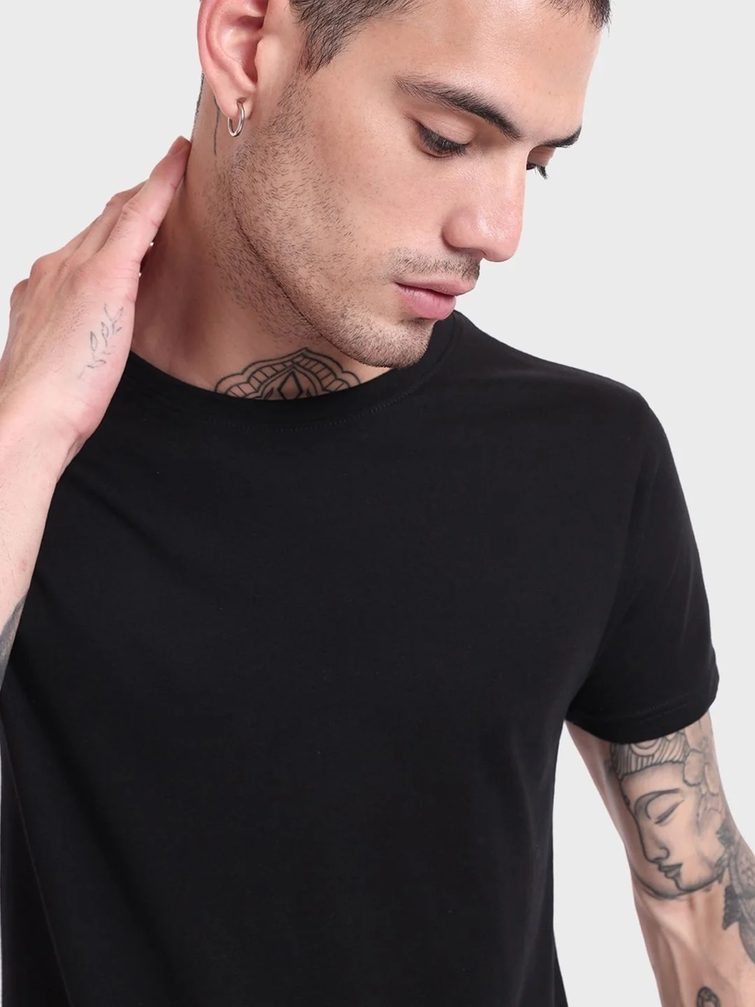 Bewakoof Men Black Pure Cotton T-shirt - Image 6