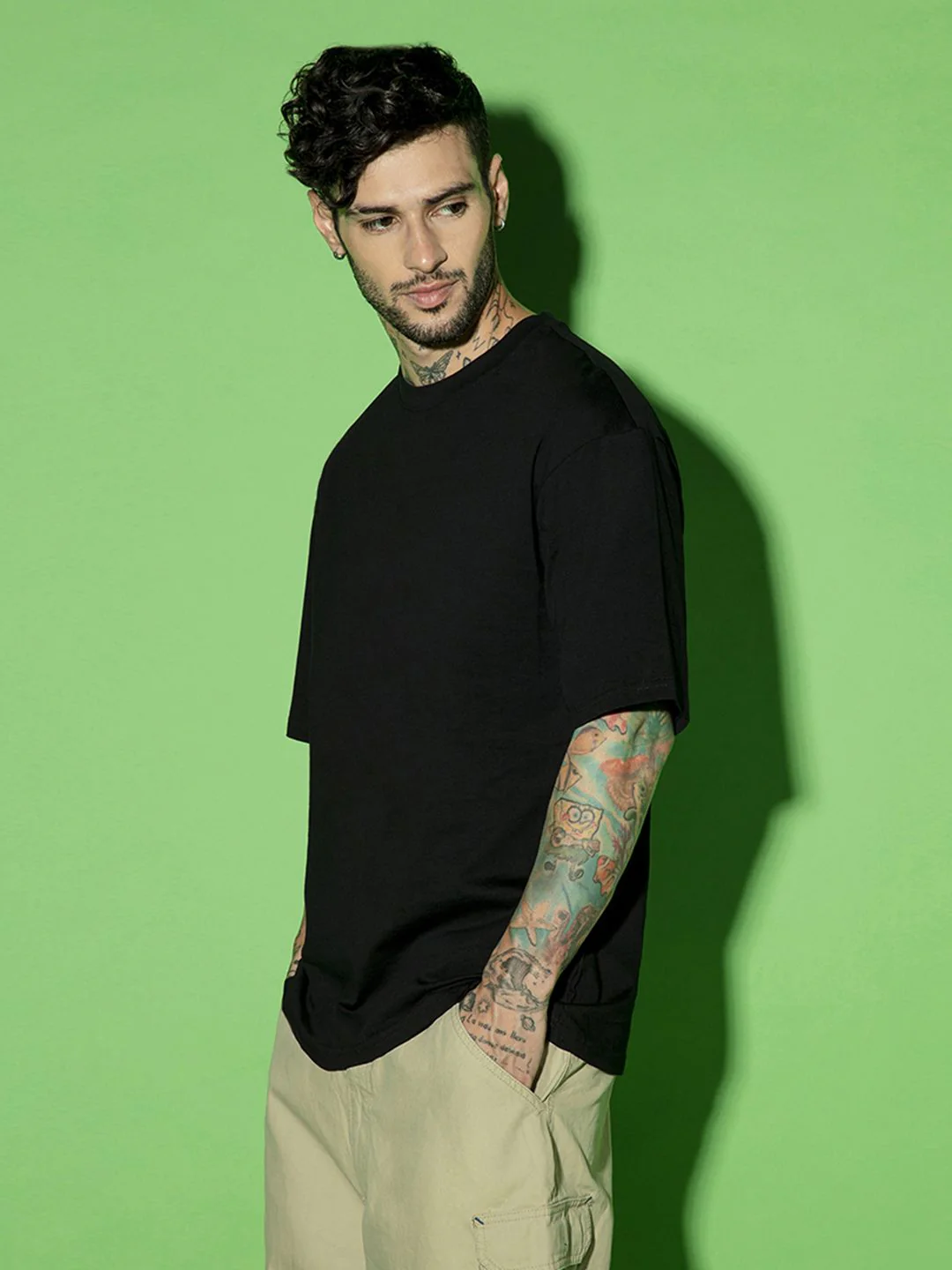 Bewakoof Men Black Solid Oversized T-shirt - Image 5