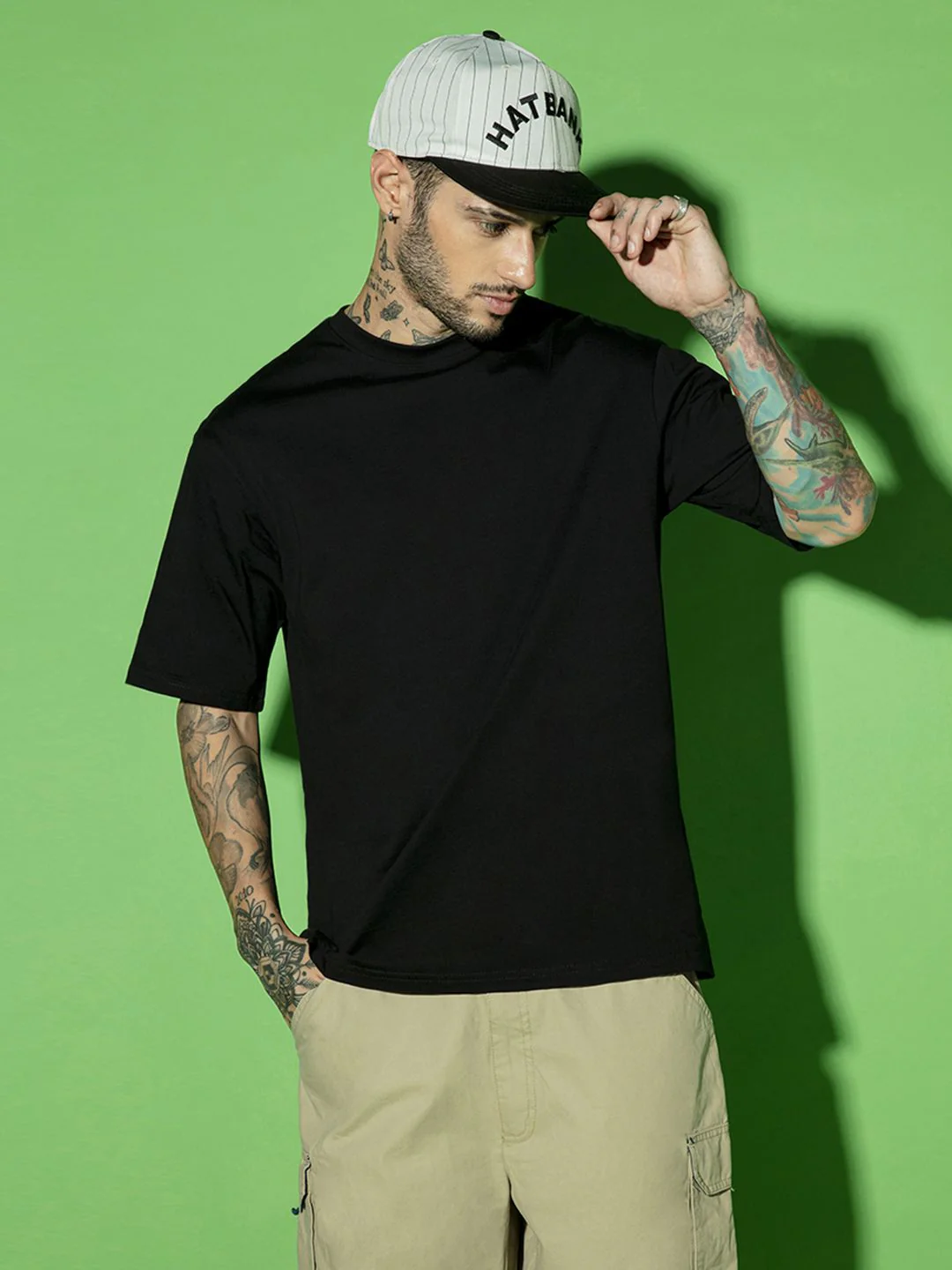 Bewakoof Men Black Solid Oversized T-shirt - Image 7