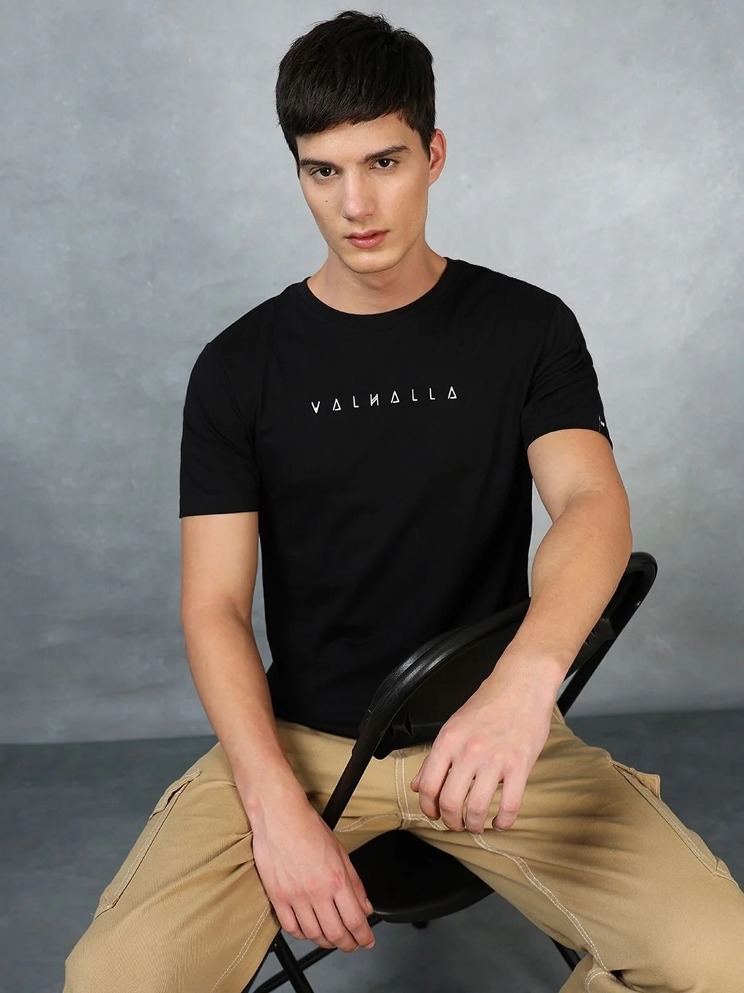 Bewakoof Men Black Typography Printed Pure Cotton T-shirt - Image 3