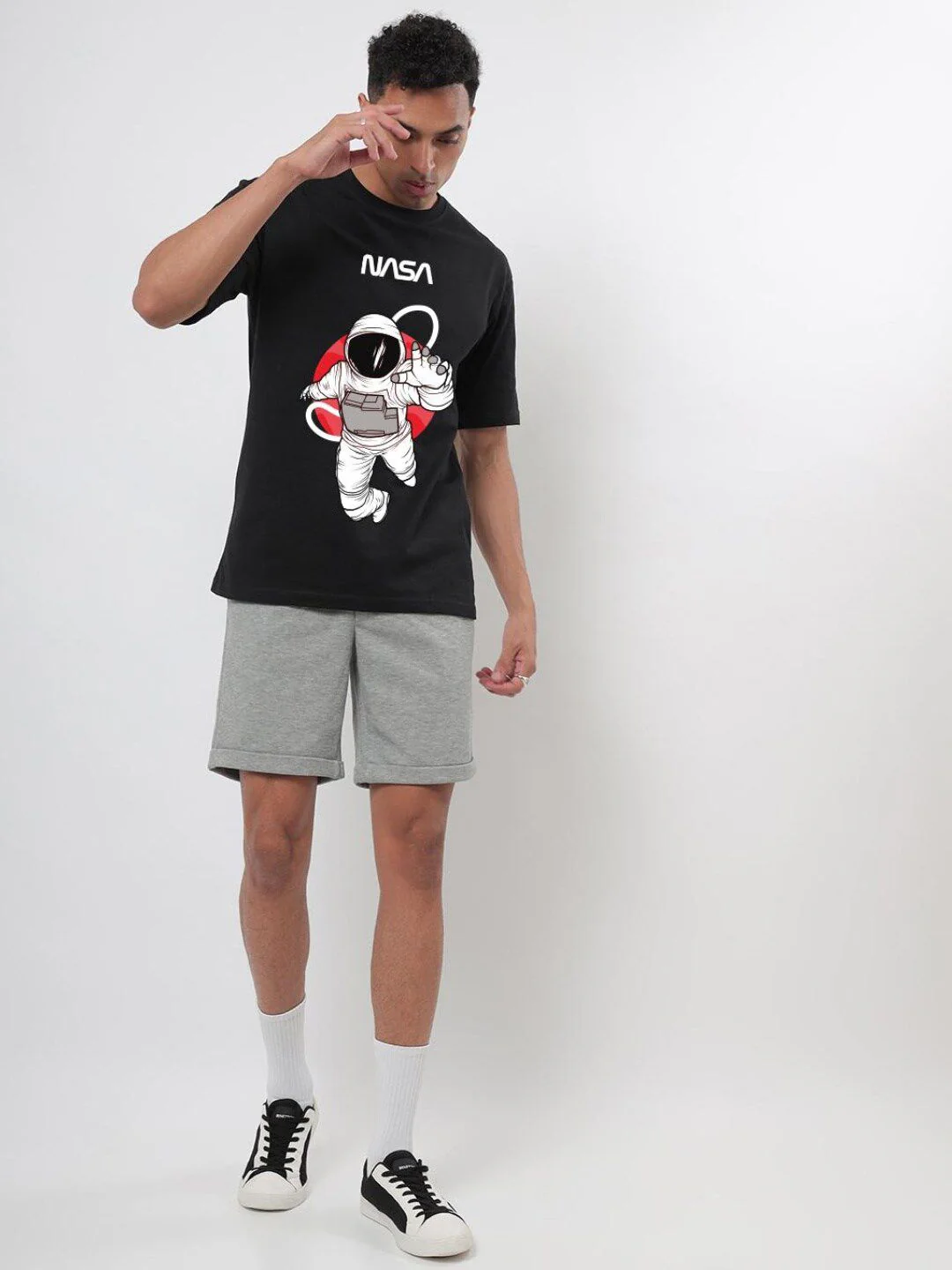 Bewakoof Men Black & White Printed Oversized T-shirt - Image 4