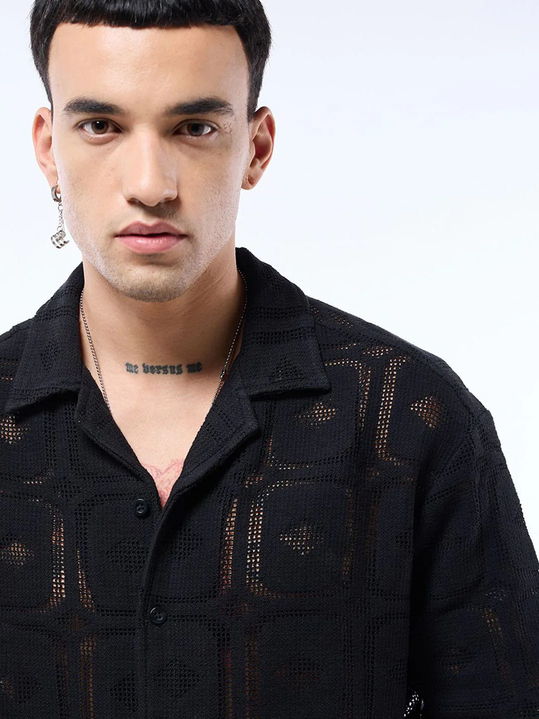 Bewakoof Men Cuban Collar Textured Self Design Pure Cotton Oversized Casual Shirt - Image 3