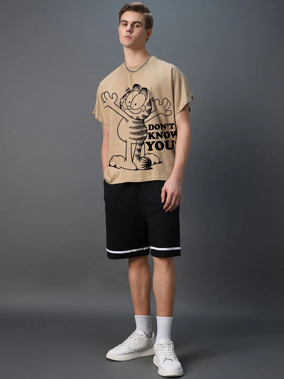 Bewakoof Men Garfield Comic Graphic Oversized T-shirt - Image 4