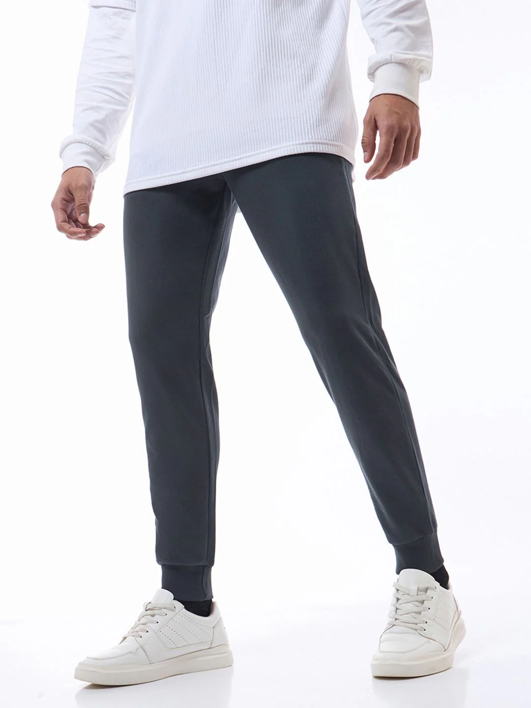 Bewakoof Men Navy Blue Solid Straight-Fit Joggers - Image 2