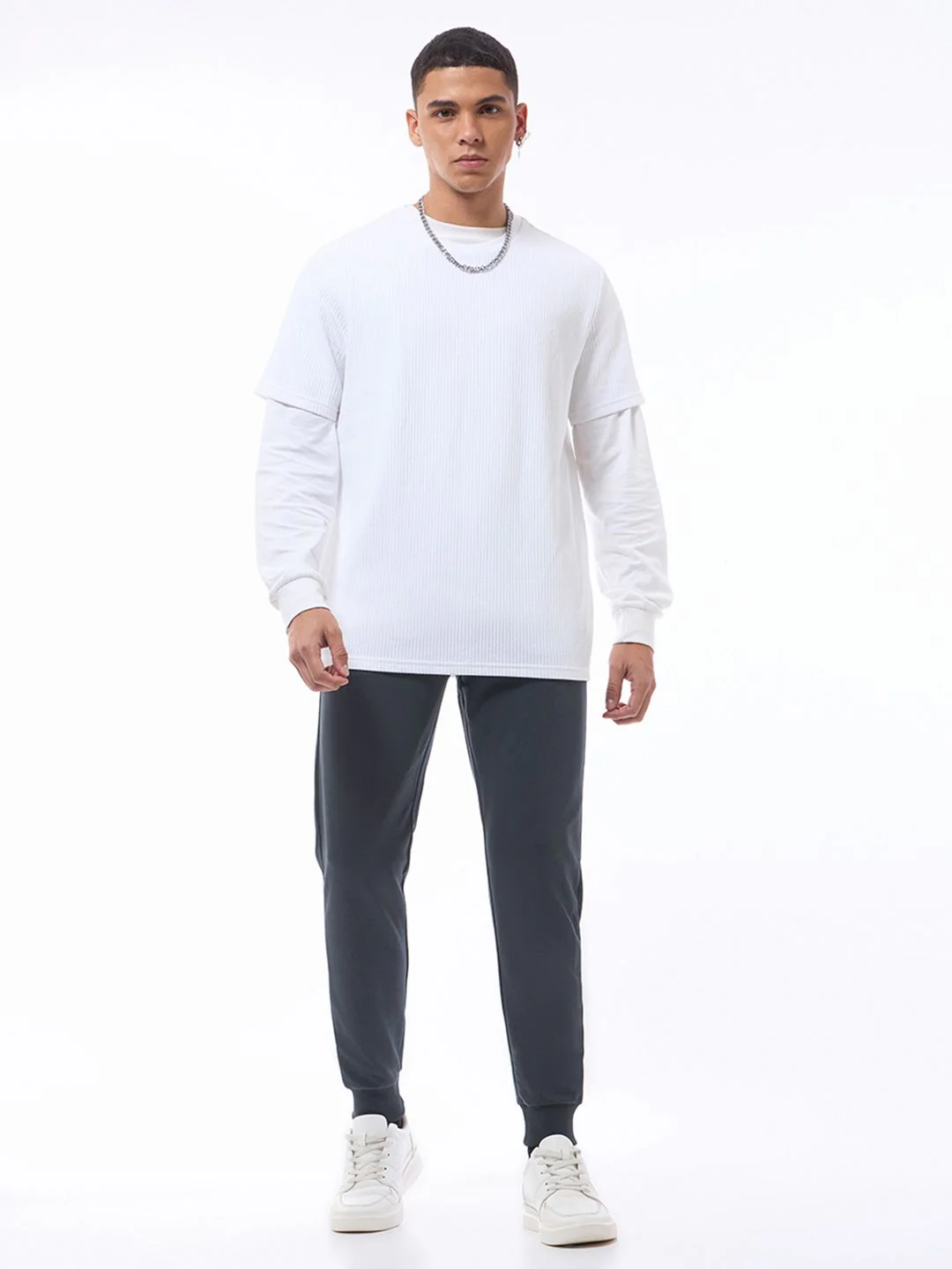 Bewakoof Men Navy Blue Solid Straight-Fit Joggers - Image 5