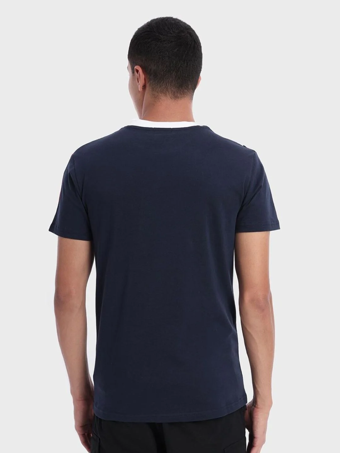 Bewakoof Men Navy Blue & White Colourblocked Pure Cotton T-shirt - Image 5