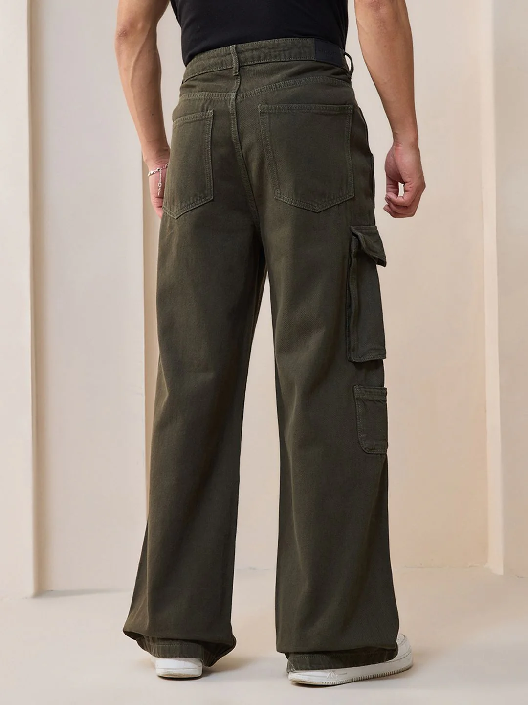 Bewakoof Men Straight Fit High-Rise Distressed Organic Cotton Baggy Jeans - Image 10