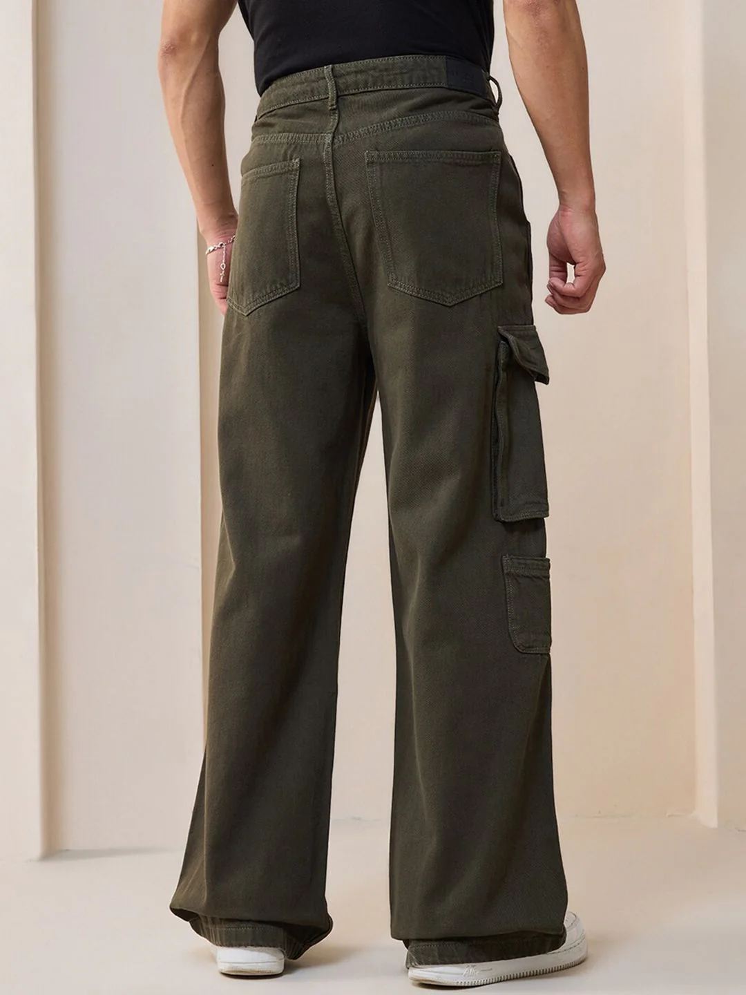 Bewakoof Men Straight Fit High-Rise Distressed Organic Cotton Baggy Jeans - Image 3