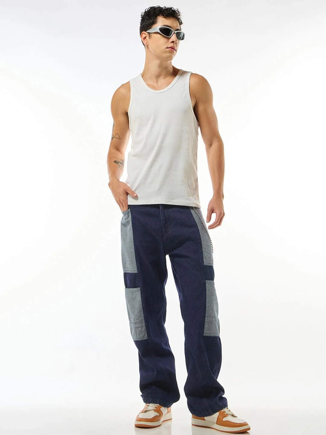 Bewakoof Men Straight Fit Jeans - Image 5