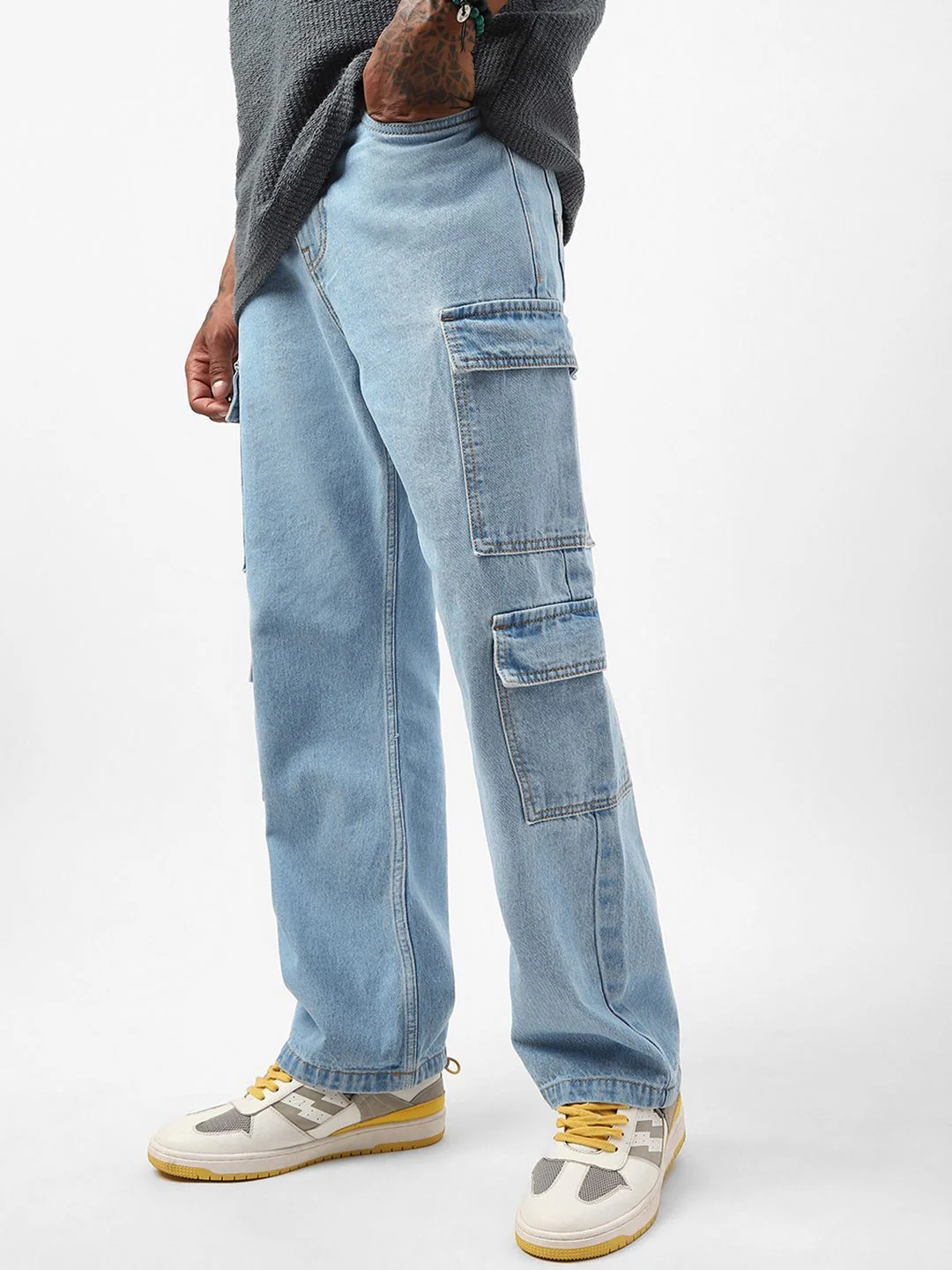 Bewakoof Men Straight Fit Mildly Distressed Jeans - Image 3