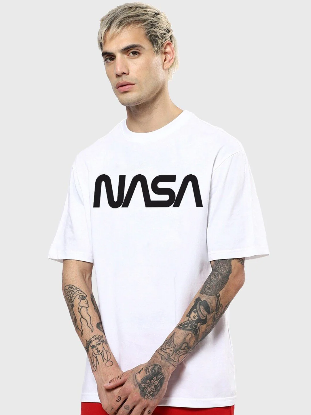 Bewakoof Men White Printed Oversized Pure Cotton T-shirt - Image 2
