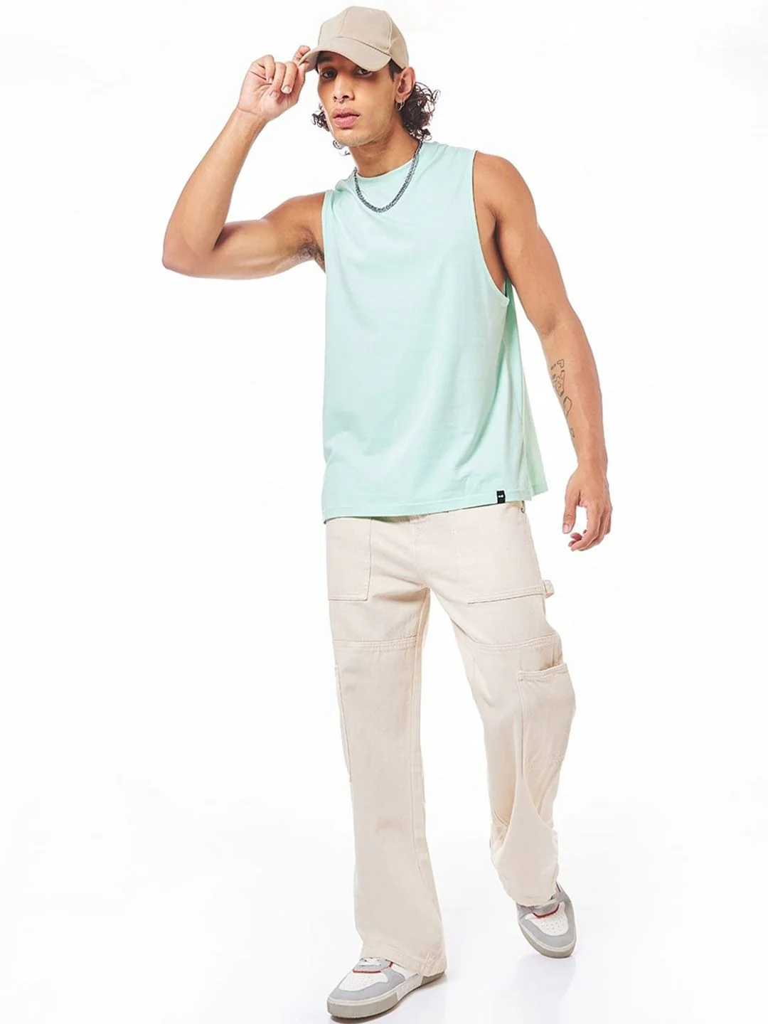 Bewakoof Men's Beige Baggy Cargo Carpenter Mid-Rise Jeans - Image 4