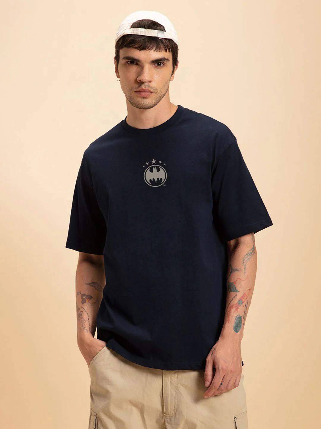 Bewakoof Navy Blue Batman Printed Drop Shoulder Sleeves Pure Cotton Oversized T-shirt - Image 3