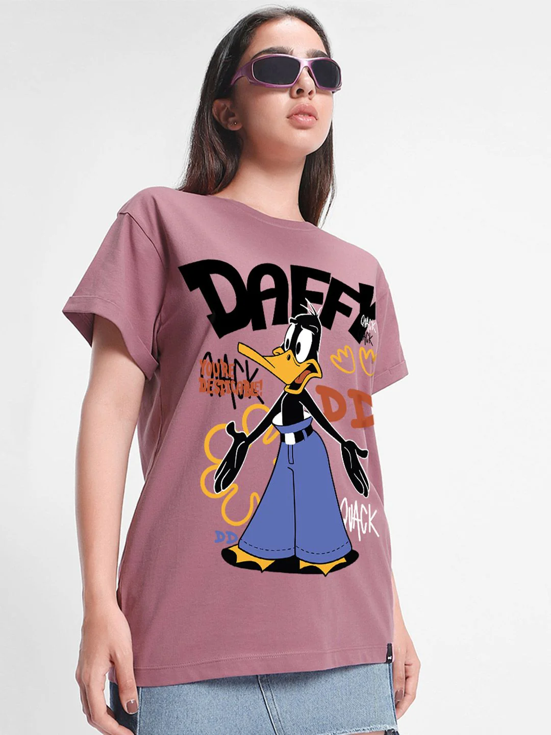 Bewakoof Official Looney Tunes Women's Mauve Daffy Graphic Printed Boyfriend T-Shirt - Image 4