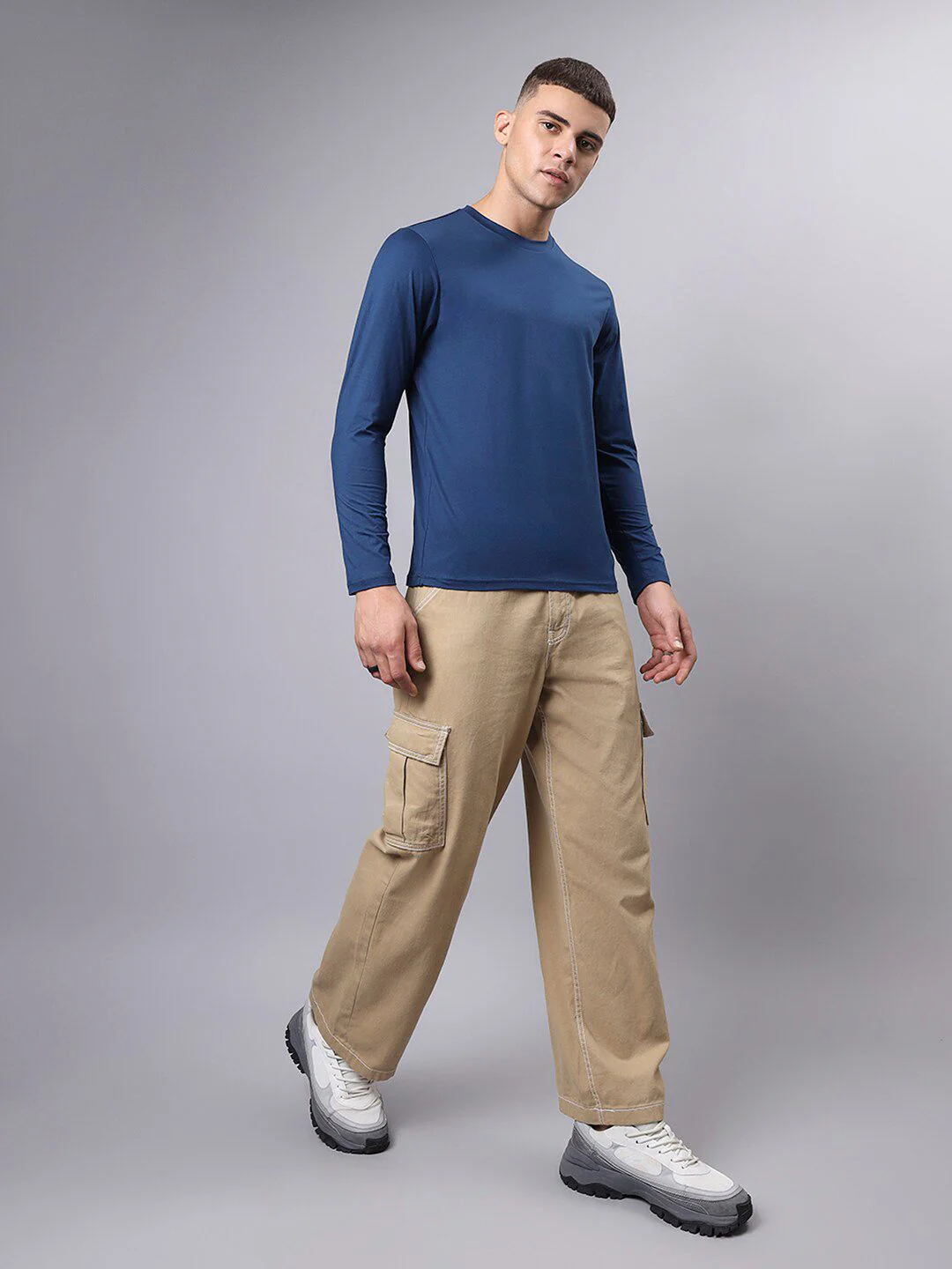 Bewakoof Round Neck Cotton Casual T-shirt - Image 4