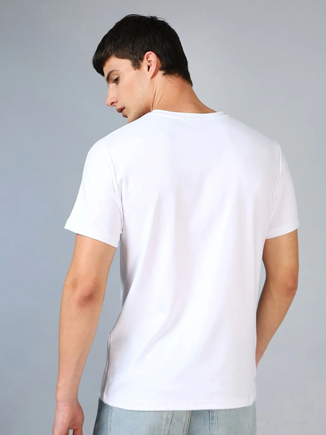 Bewakoof V-Neck Cotton T-shirt - Image 5