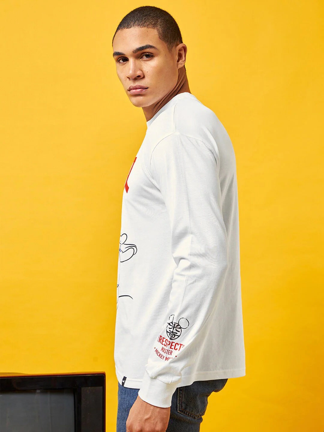 Bewakoof White Humour and Comic Mickey Mouse Graphic Printed Oversized Cotton T-shirt - Image 9
