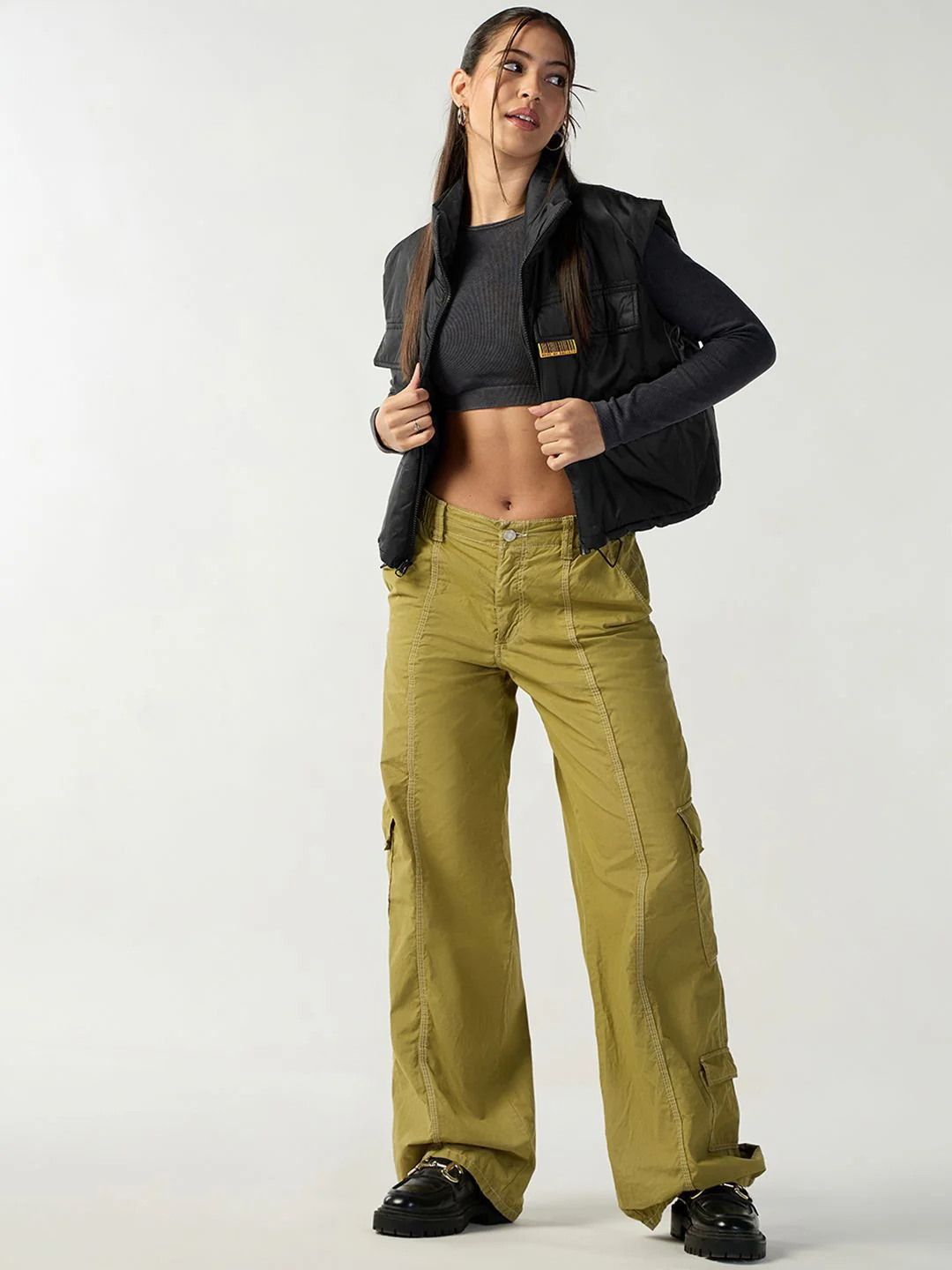 Bewakoof Women Black Oversized Gilet Jacket - Image 6