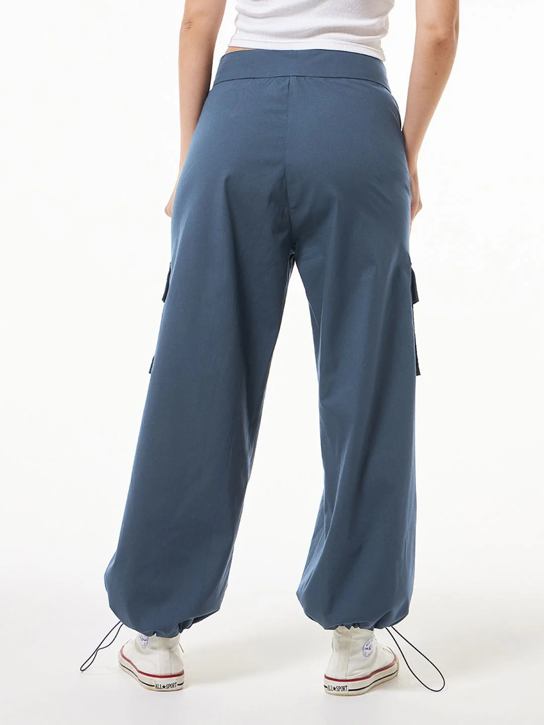 Bewakoof Women Cotton Oversized Mid-rise Cargos Trousers - Image 3