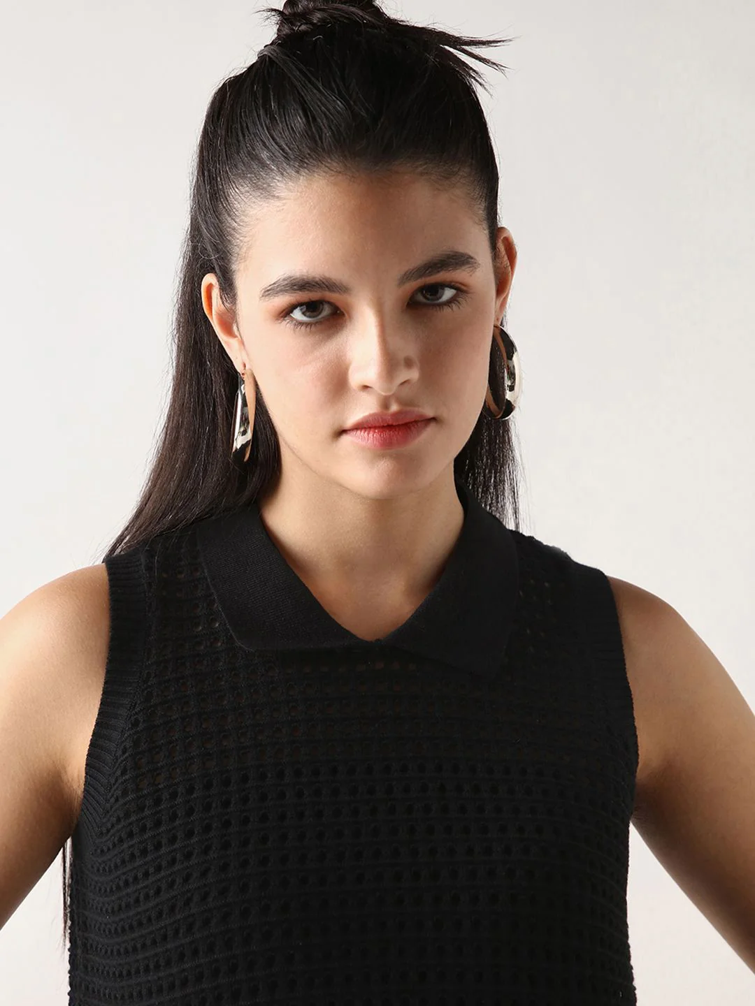 Bewakoof Women's Black Textured Short Top - Image 2