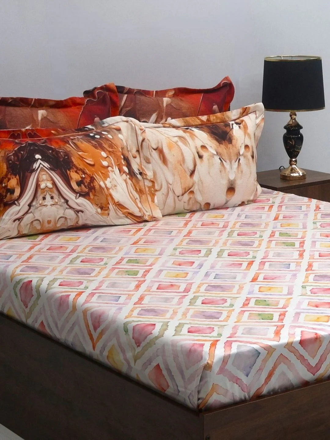 BOMBAY DYEING Peach-Coloured Printed 300 TC Cotton King Bedsheet with 4 Pillow Covers - Image 2