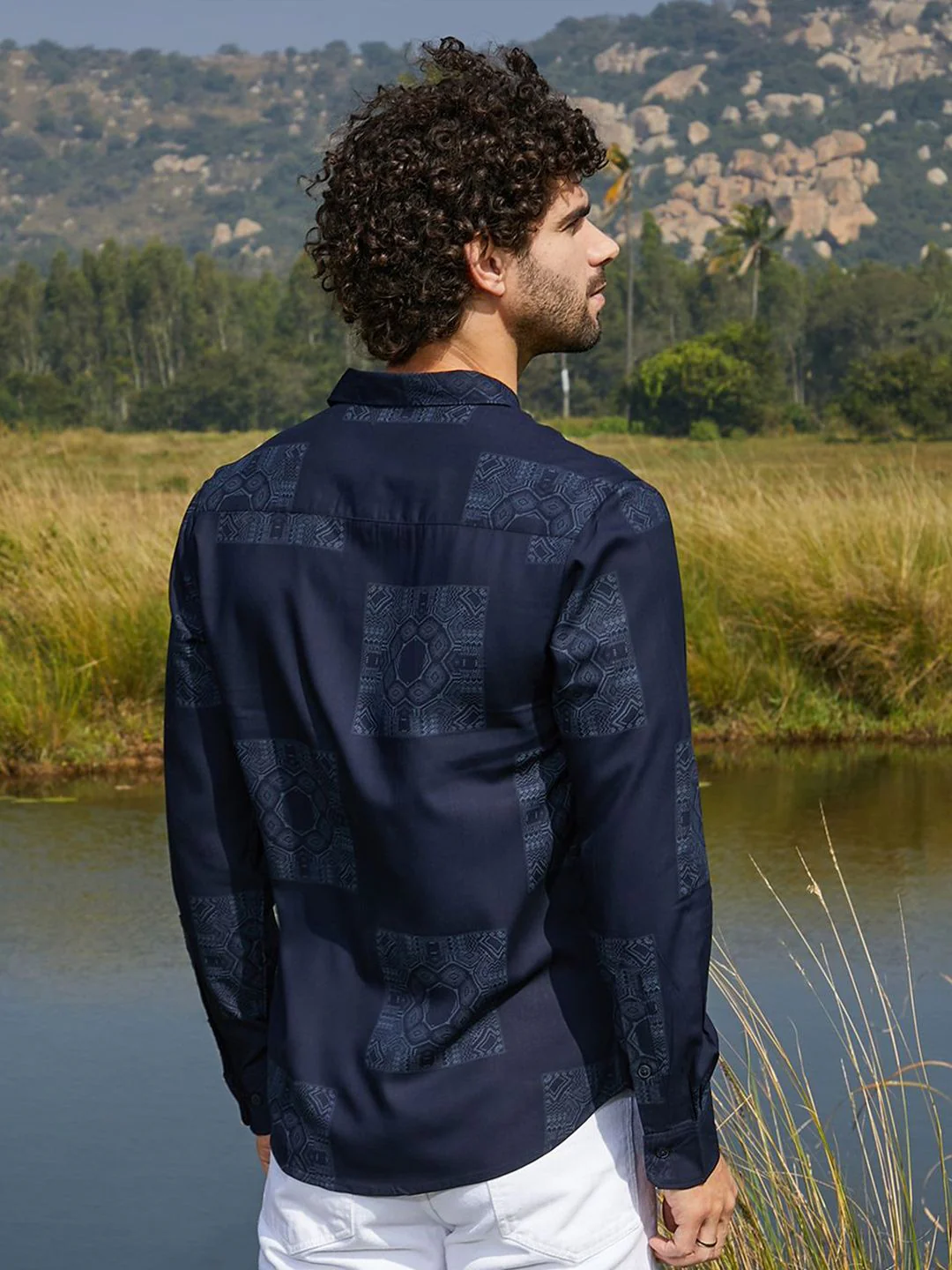 Campus Sutra Men Comfort Fit Spread Collar Geometric Printed Casual Shirt - Image 5
