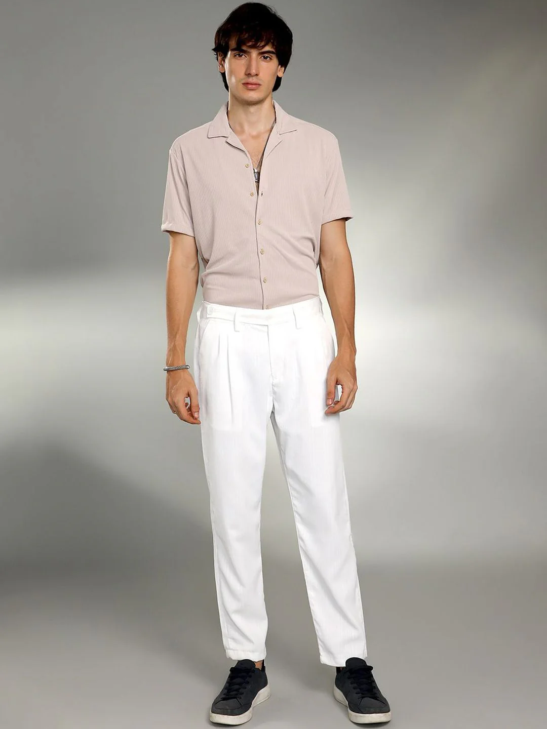 Campus Sutra Men Comfort Pleated Trousers - Image 4