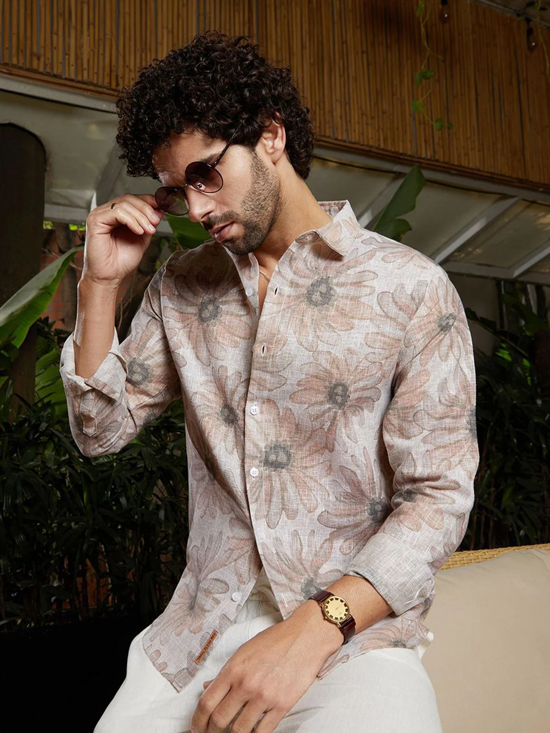 Campus Sutra Men Comfort Spread Collar Floral Printed Linen Casual Shirt