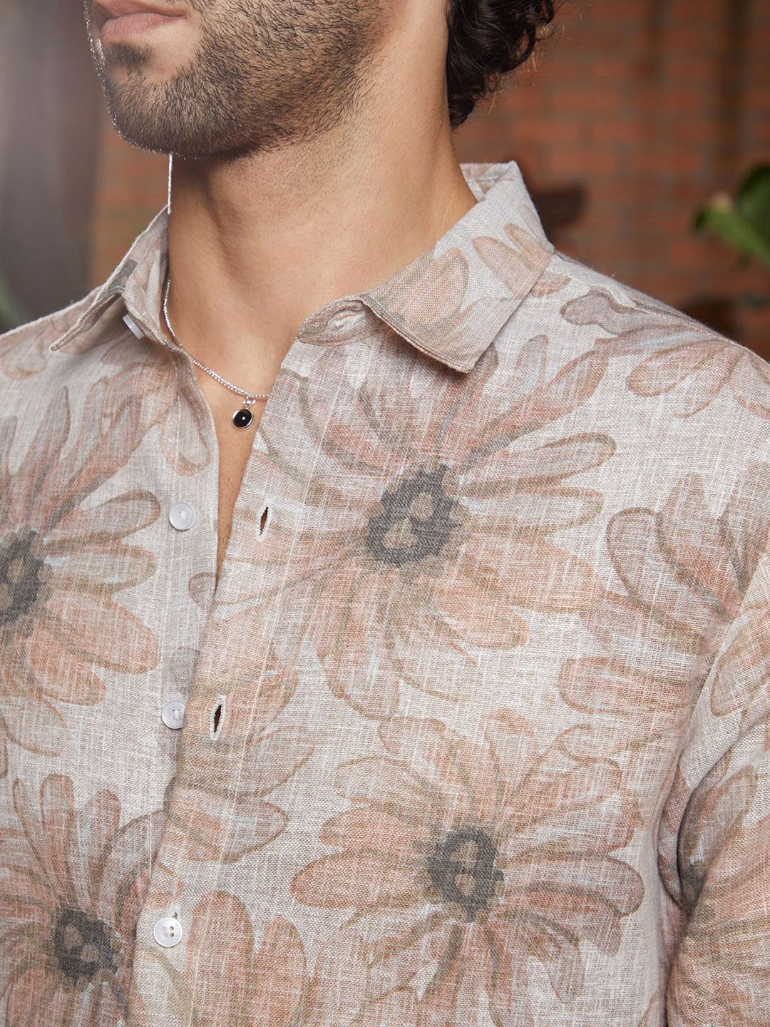 Campus Sutra Men Comfort Spread Collar Floral Printed Linen Casual Shirt - Image 2