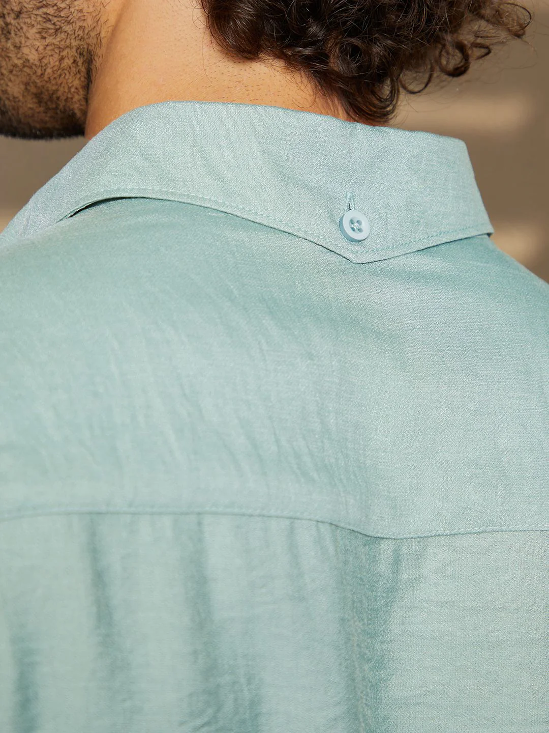 Campus Sutra Men Comfort Spread Collar Solid Casual Shirt - Image 6