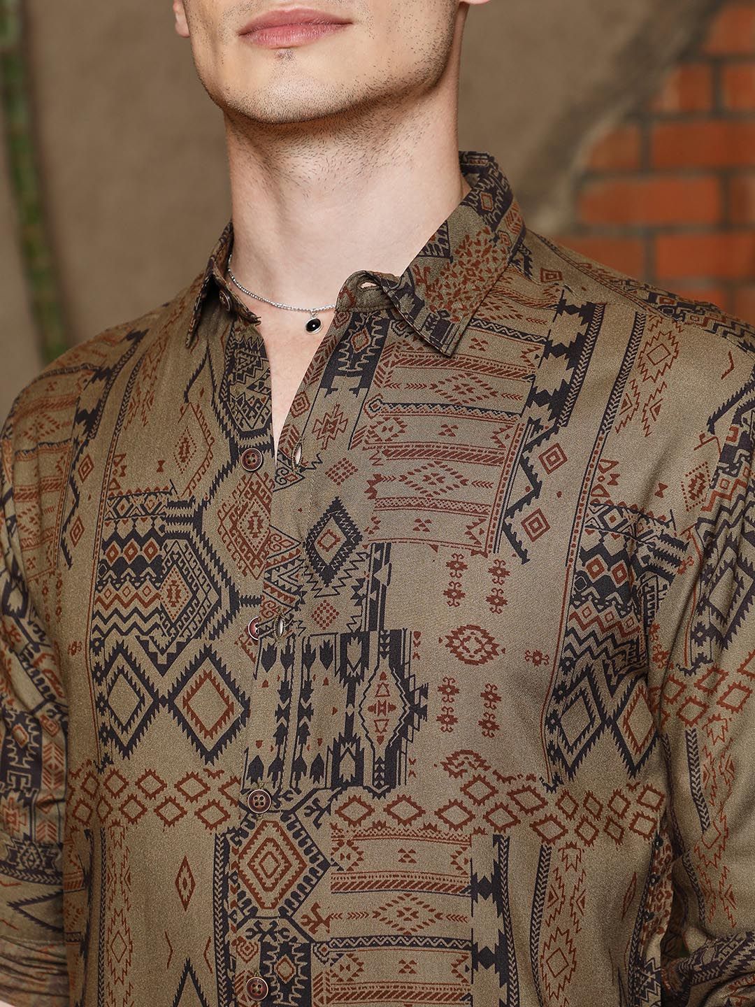 Campus Sutra Men Comfort Tartan Checks Opaque Printed Casual Shirt - Image 2