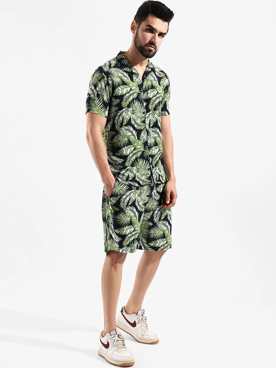 Campus Sutra Men Green & Black Printed Co-Ords - Image 5