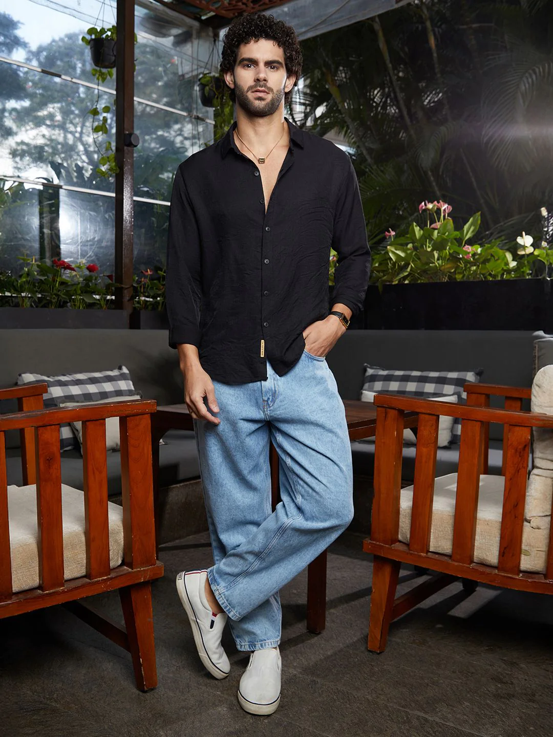 Campus Sutra Men Regular Fit Solid Casual Shirt - Image 5