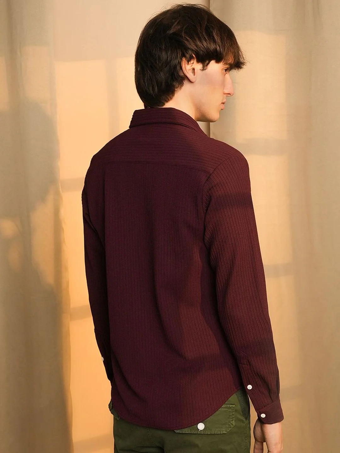 Campus Sutra Men Spread Collar Comfort Casual Shirt - Image 5