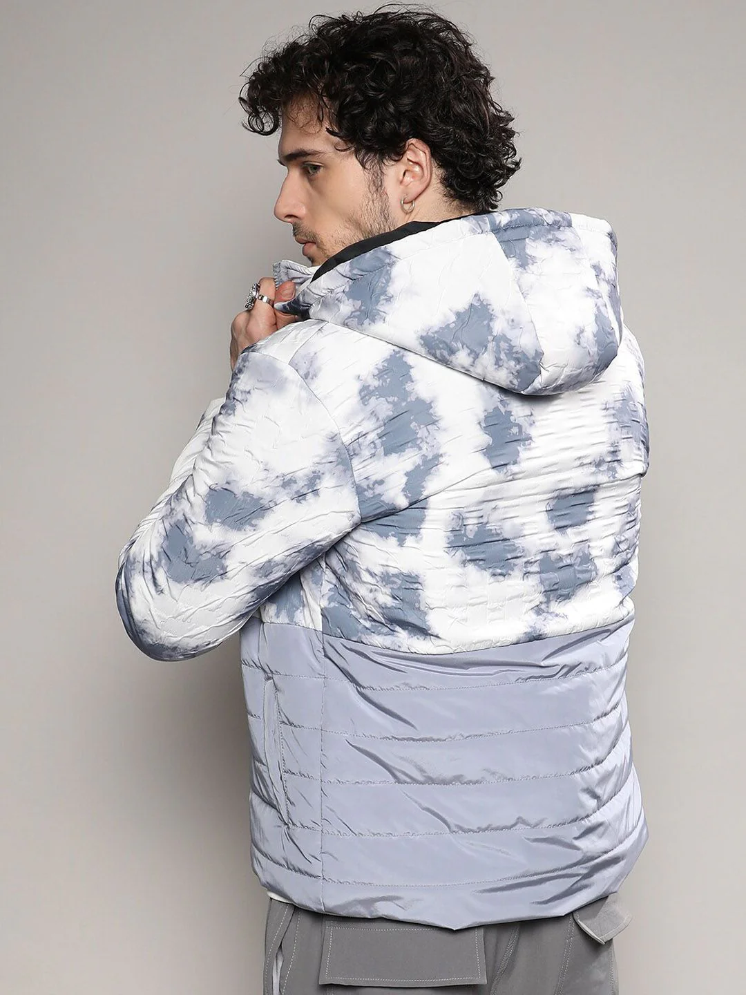 Campus Sutra Tie and Dye Windcheater Outdoor Puffer Jacket - Image 3