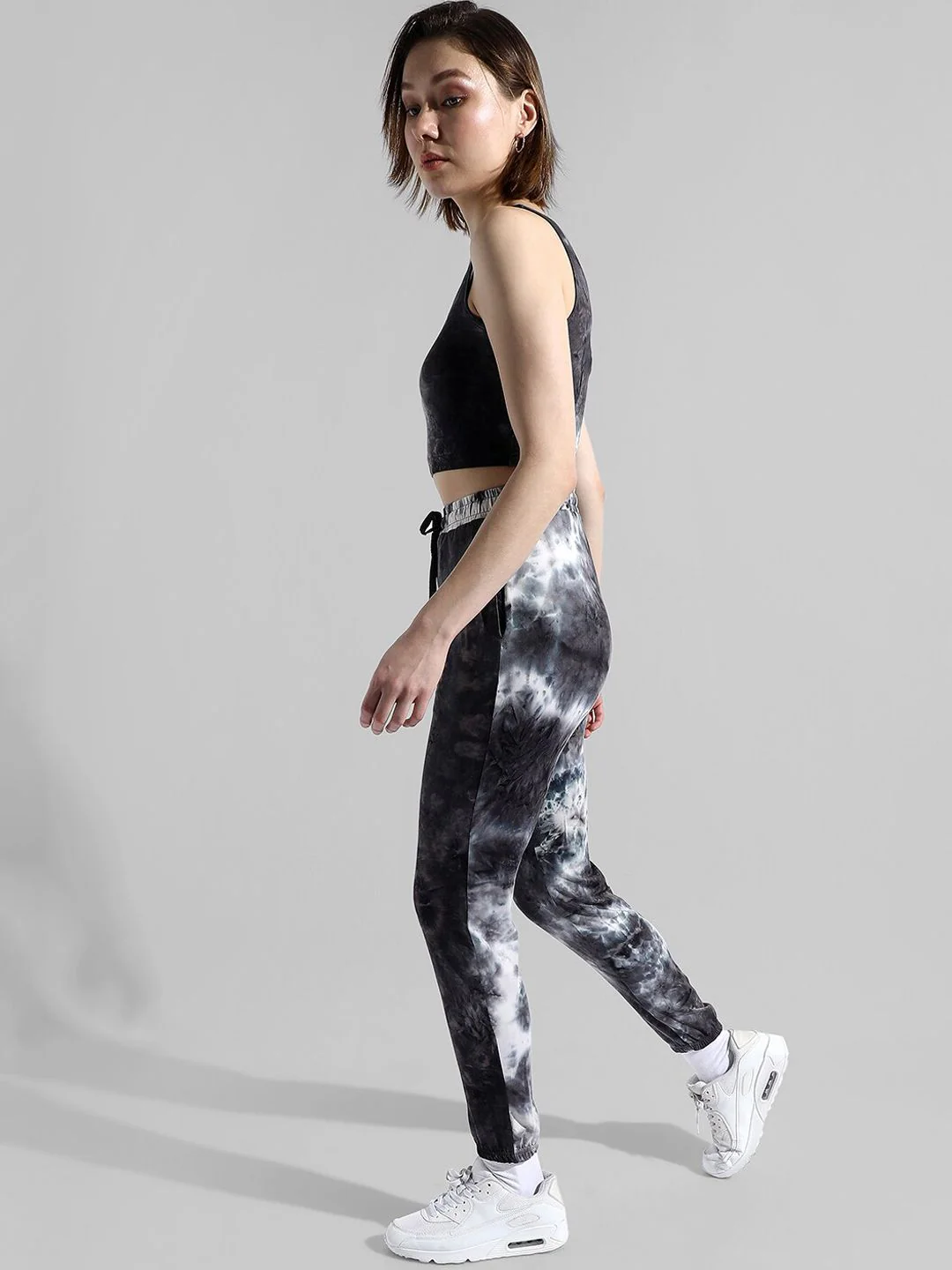 Campus Sutra Tie-Dye Printed Crop Top & Joggers Co-Ord Set - Image 5