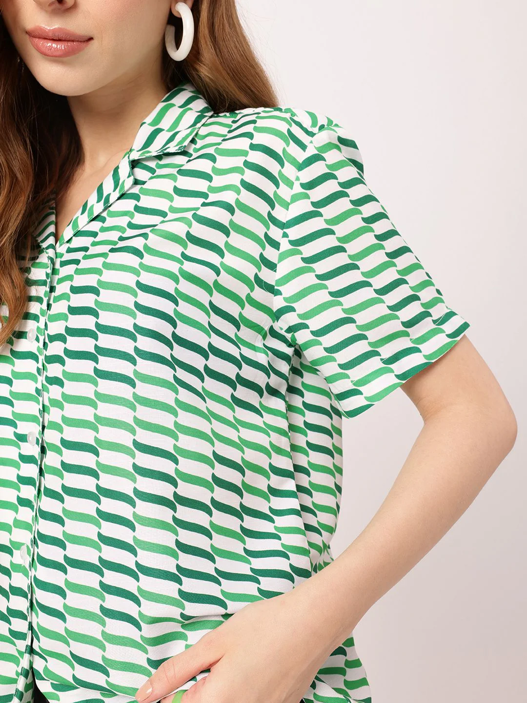 Chill In Geometric Vacanza Style Printed Relaxed Fit Shirt - Image 4