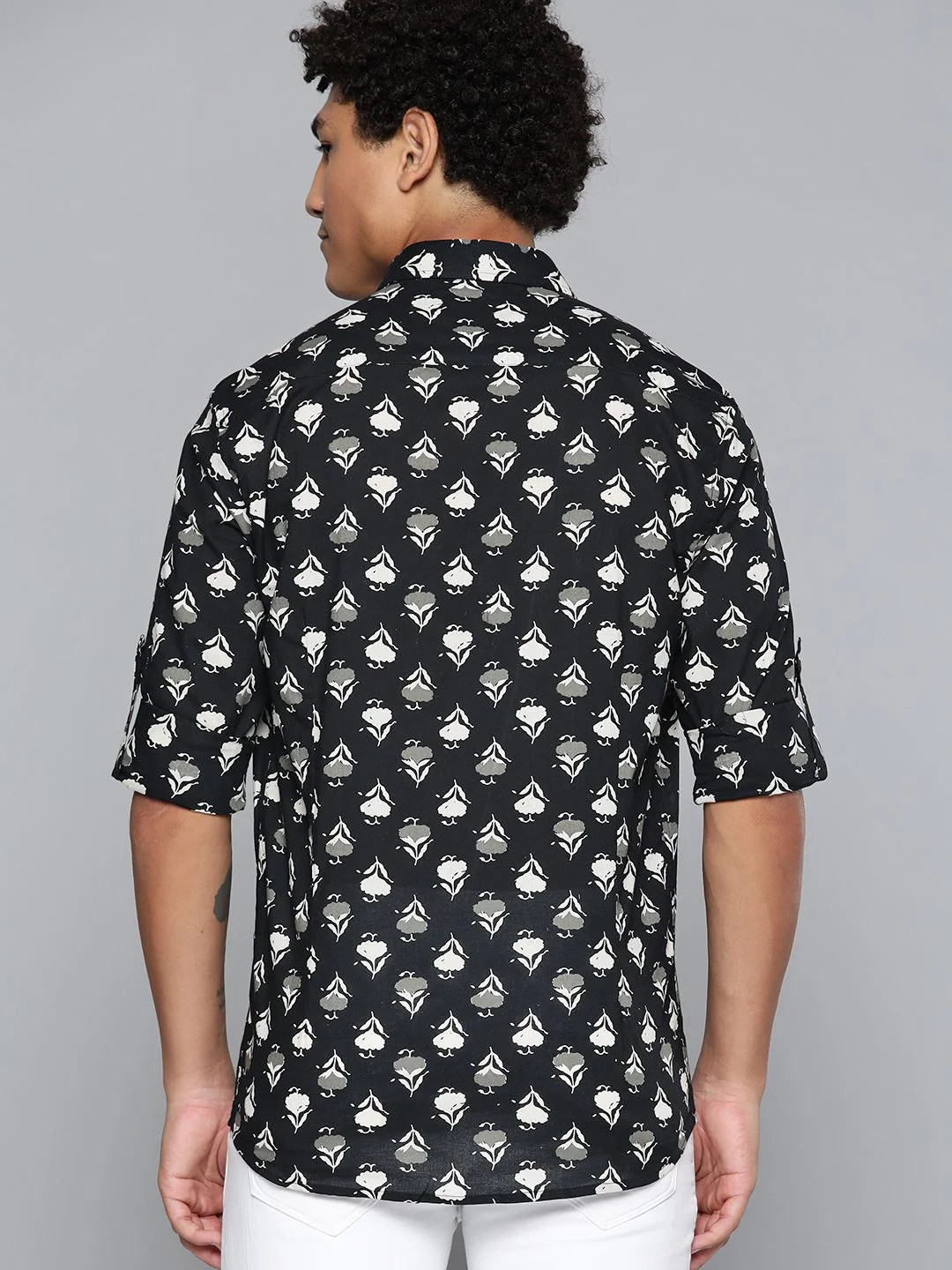 DENNISON Men Black Regular Fit Floral Printed Casual Shirt - Image 4