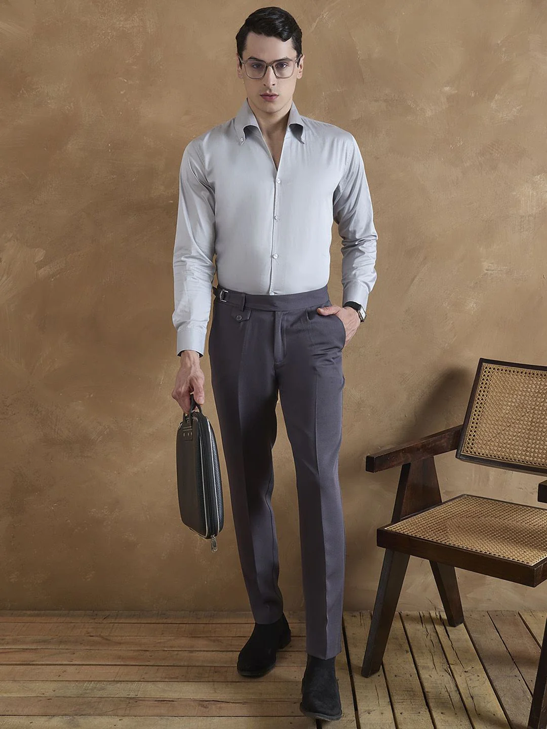 DENNISON Men Relaxed Mid-Rise Easy Wash Pleated Chinos Trousers - Image 5