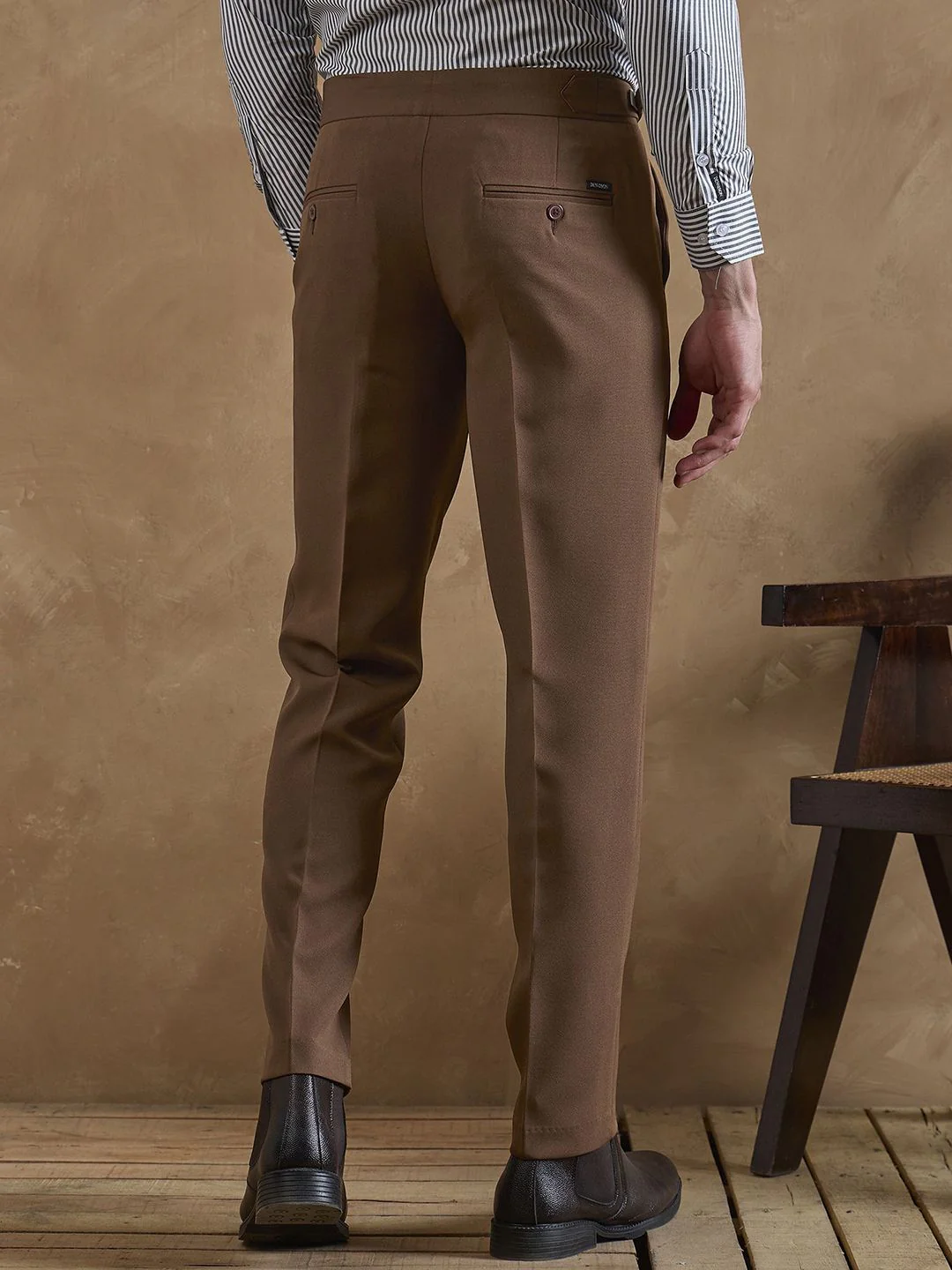 DENNISON Men Relaxed Mid-Rise Easy Wash Pleated Trousers - Image 3
