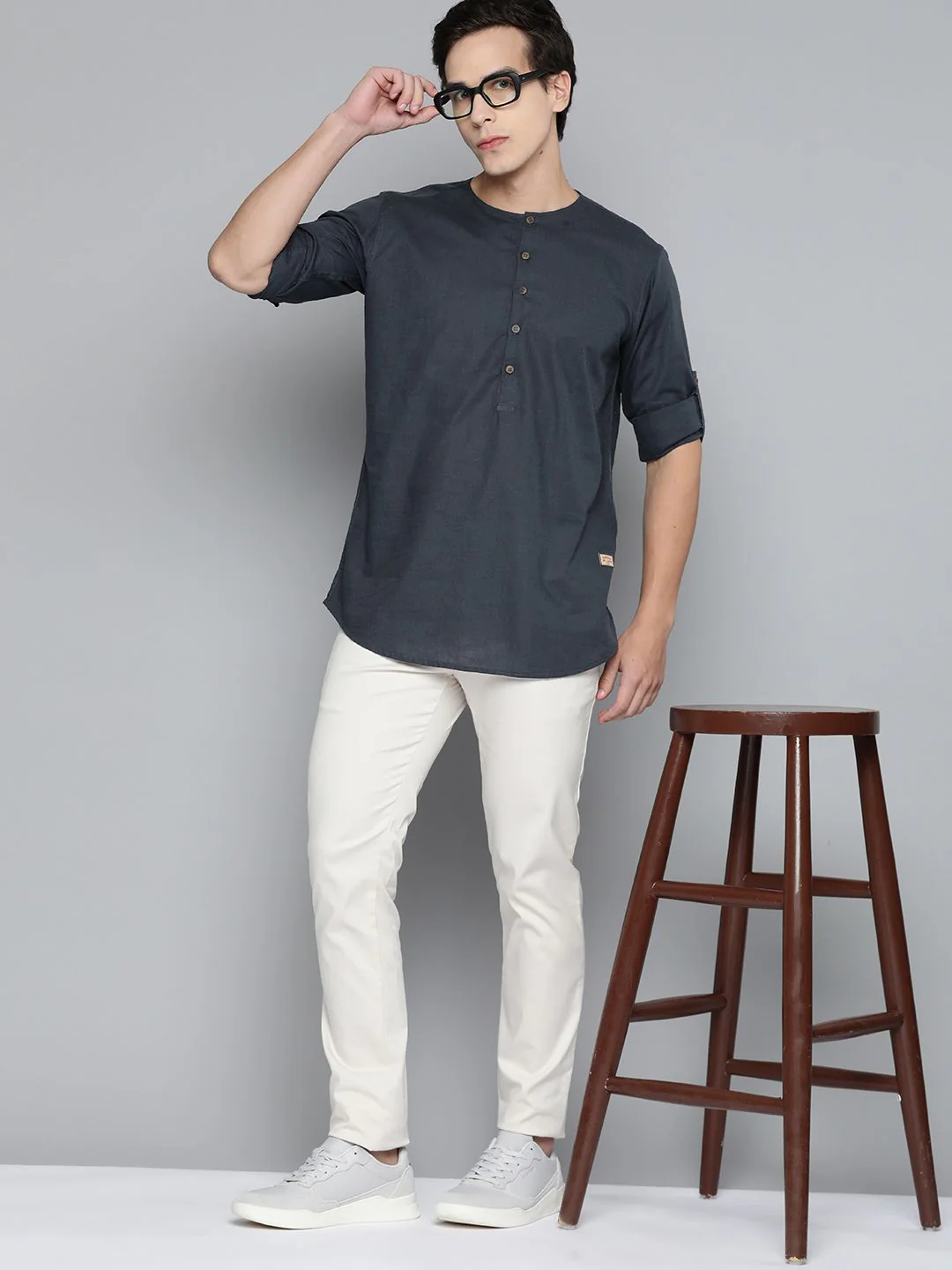DENNISON Men Solid Linen Kurta - Image 4
