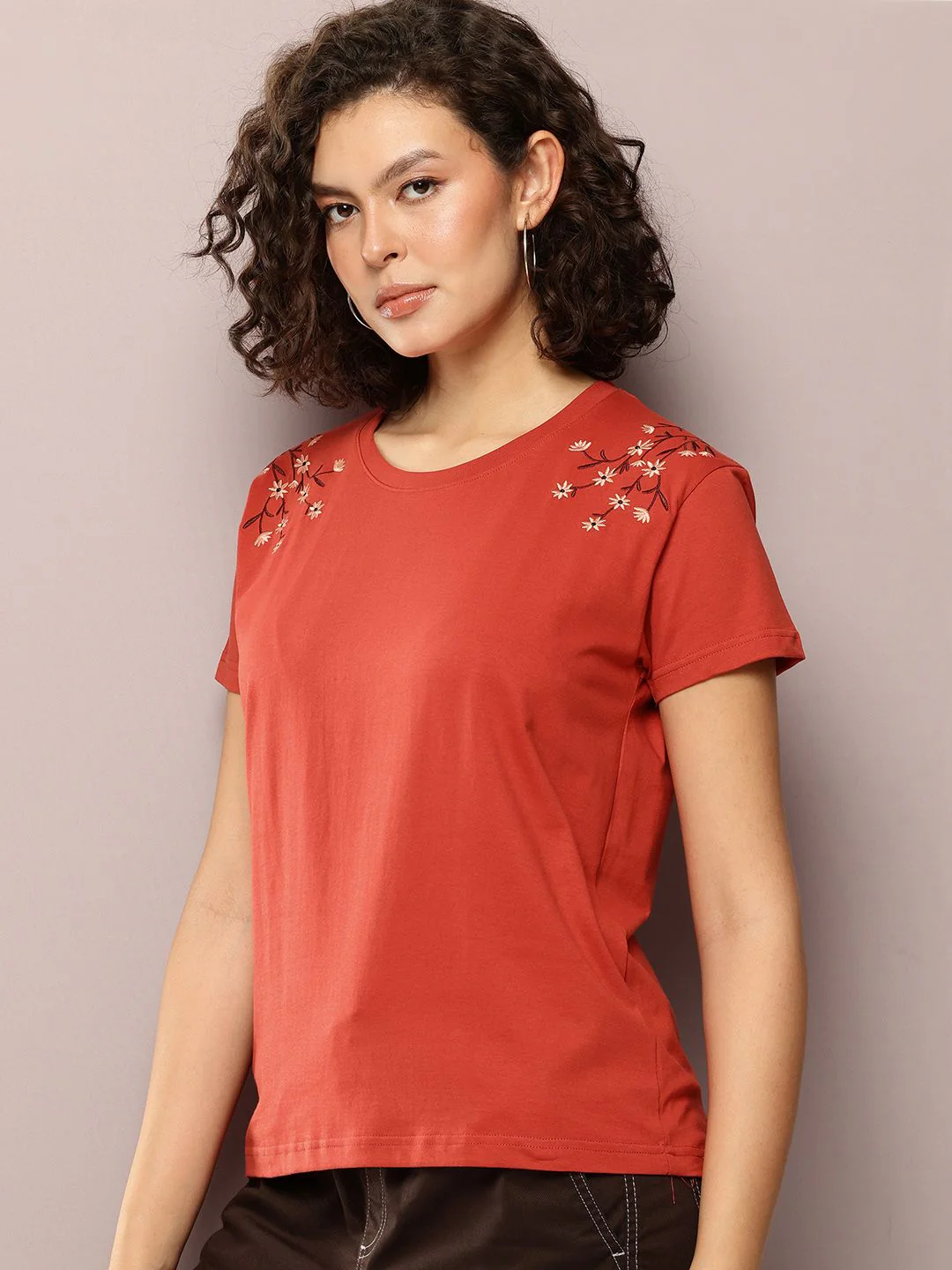 DILLINGER Women Boxy Regular Embroidery Crew Neck Tshirt - Image 3