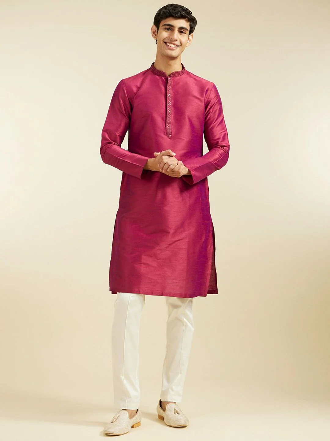 Diwas by Manyavar Mandarin Collar Thread Work Straight Kurta
