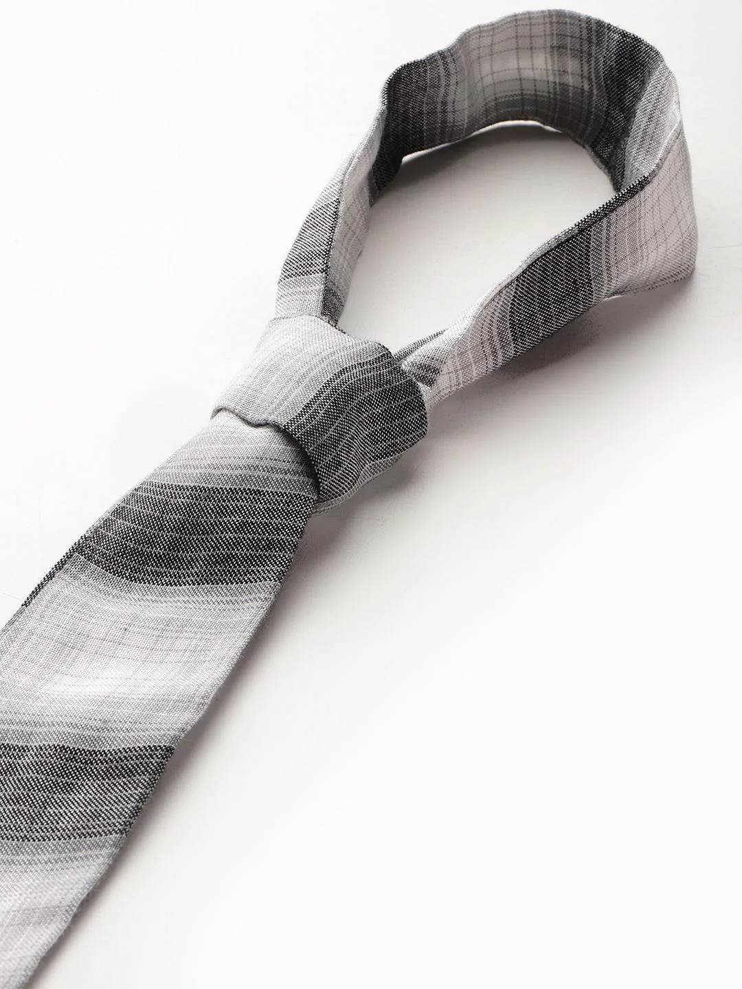 DressBerry Checked Casual Shirt with Tie - Image 7