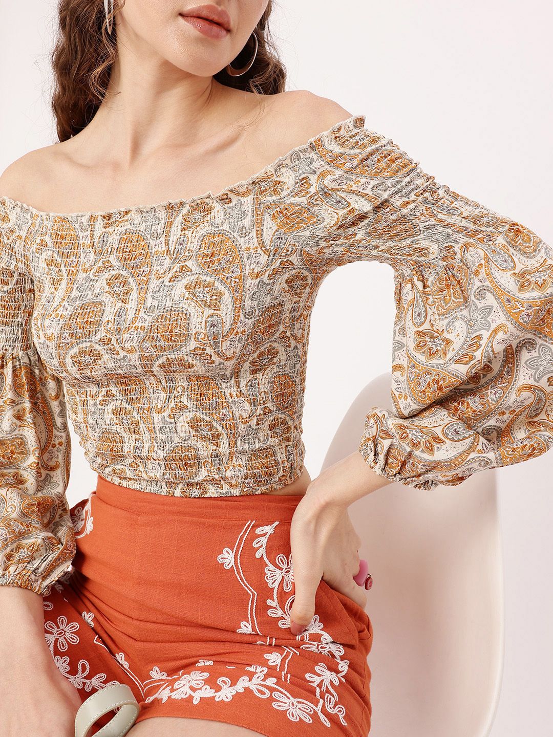 DressBerry Coachella Core Smocked Paisley Printed Off-Shoulder Fitted Crop Top - Image 4