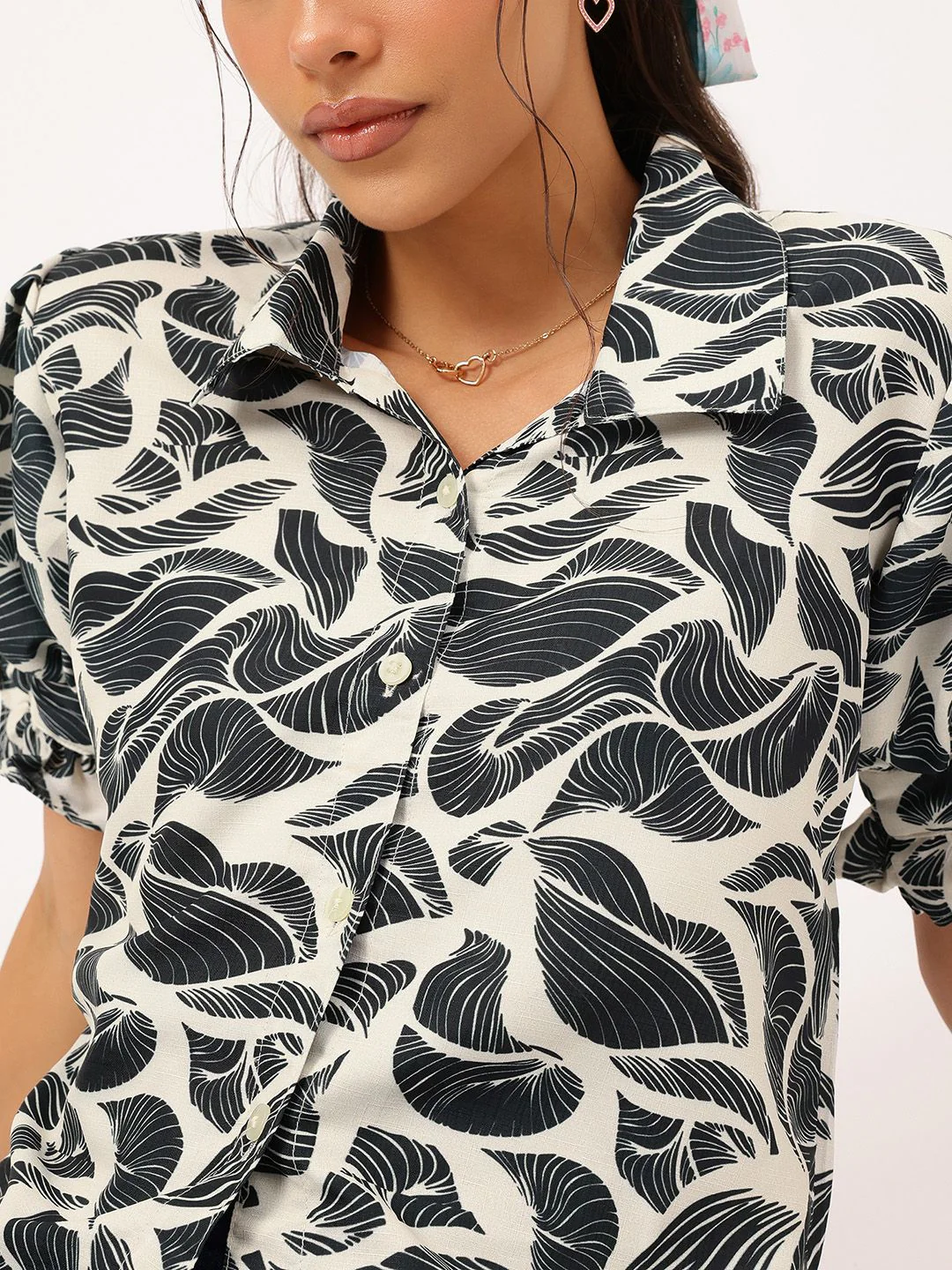DressBerry Cute & Cuddly Puff Sleeves Printed Shirt - Image 2